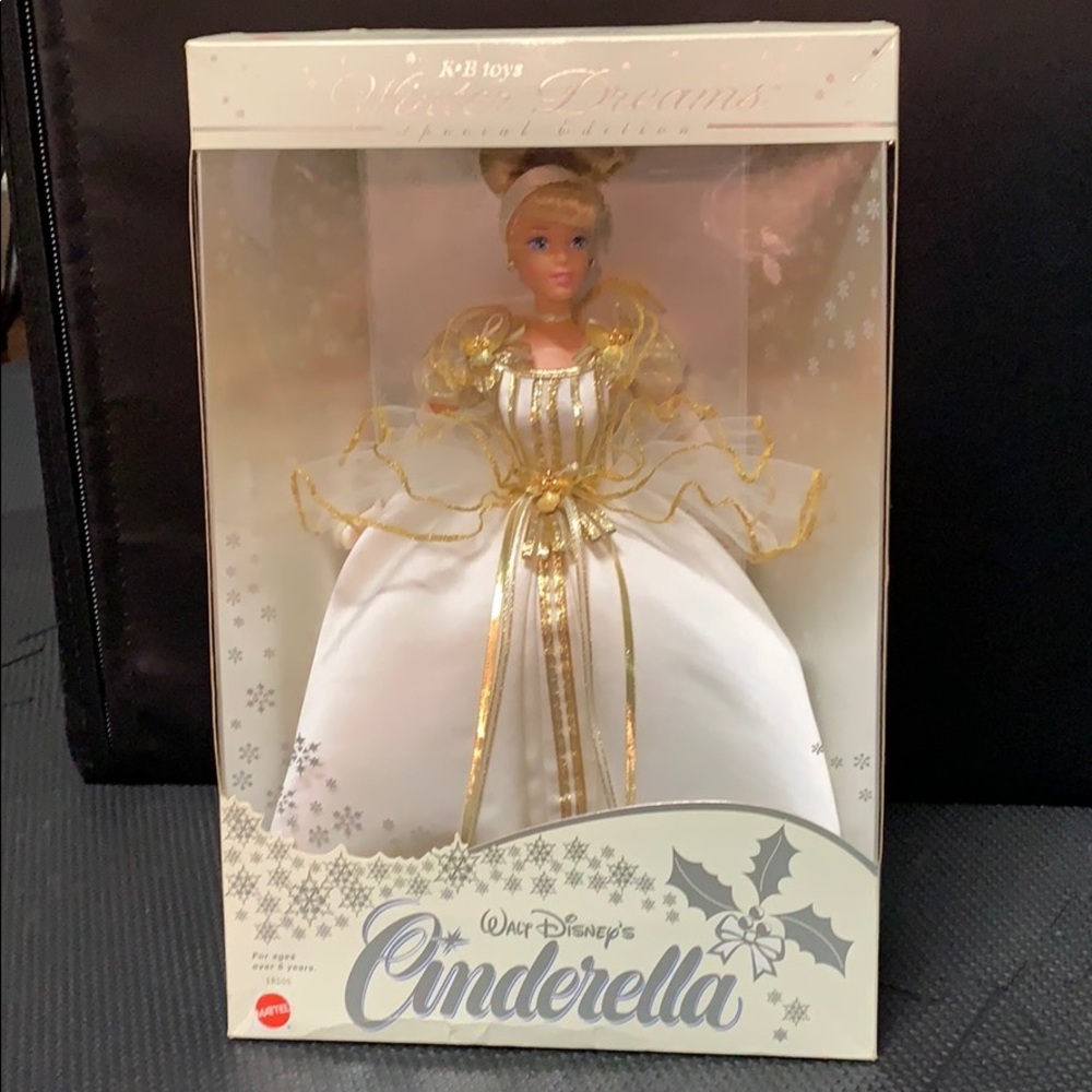 Winter Dreams Cinderella Barbie 1997